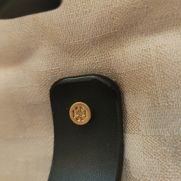 Tory Burch bangle - Picture 4 of 7